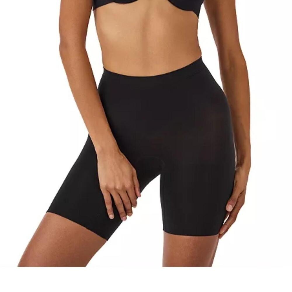 Spanx black shapewear shorts in